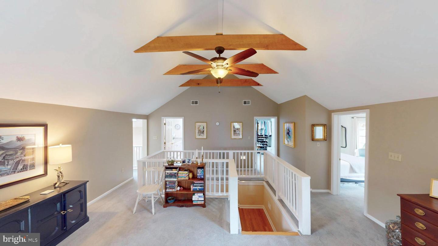 21539 OATLANDS RD, ALDIE, Virginia 20105, 4 Bedrooms Bedrooms, 7 Rooms Rooms,3 BathroomsBathrooms,Residential,For sale,21539 OATLANDS RD,VALO2114972 MLS # VALO2114972