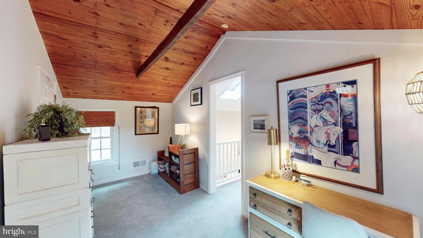 21539 OATLANDS RD, ALDIE, Virginia 20105, 4 Bedrooms Bedrooms, 7 Rooms Rooms,3 BathroomsBathrooms,Residential,For sale,21539 OATLANDS RD,VALO2114972 MLS # VALO2114972