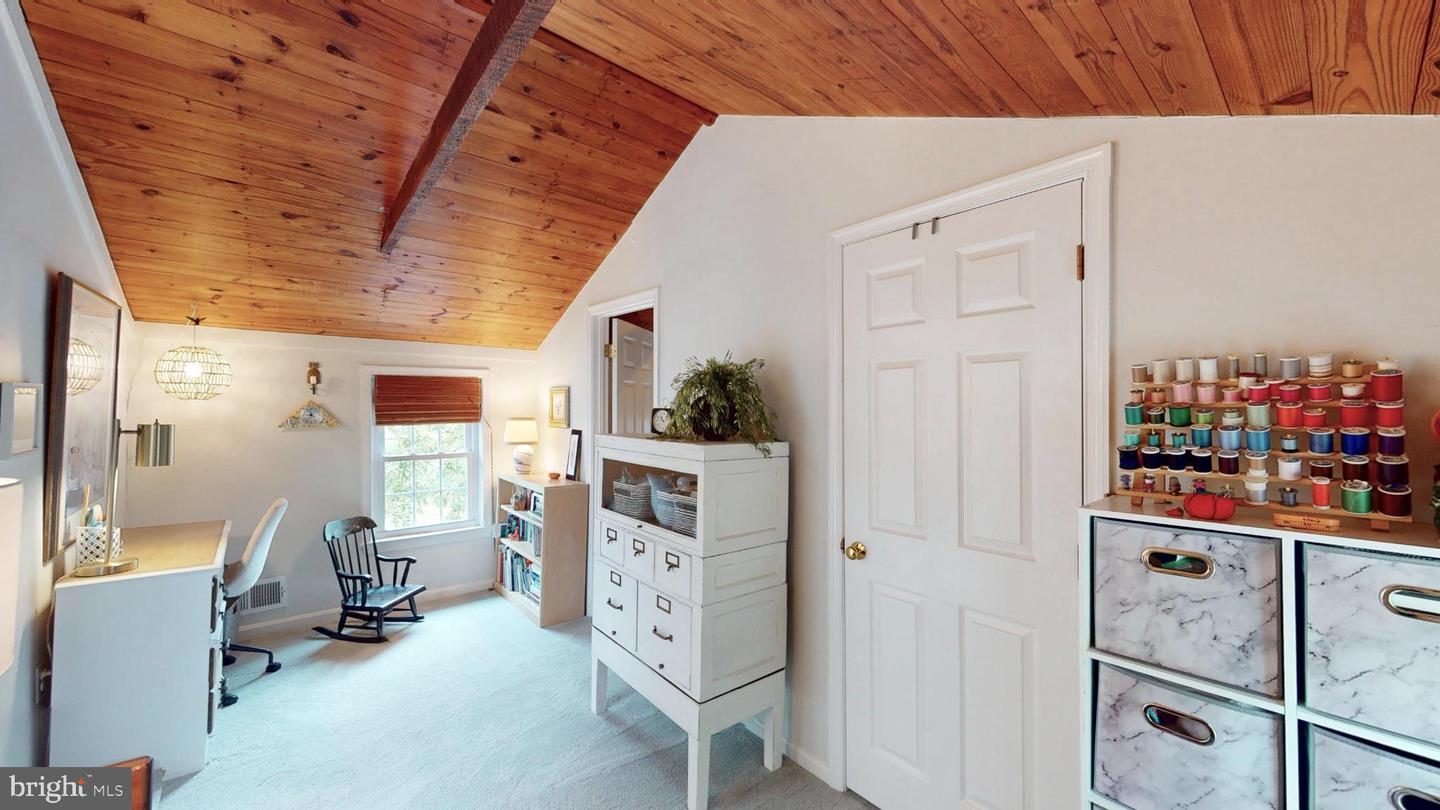 21539 OATLANDS RD, ALDIE, Virginia 20105, 4 Bedrooms Bedrooms, 7 Rooms Rooms,3 BathroomsBathrooms,Residential,For sale,21539 OATLANDS RD,VALO2114972 MLS # VALO2114972