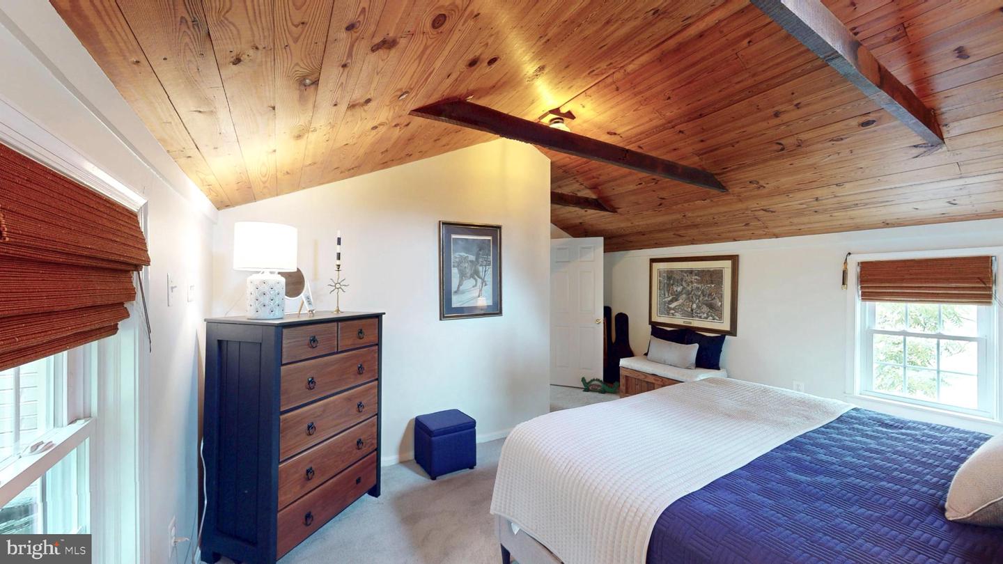 21539 OATLANDS RD, ALDIE, Virginia 20105, 4 Bedrooms Bedrooms, 7 Rooms Rooms,3 BathroomsBathrooms,Residential,For sale,21539 OATLANDS RD,VALO2114972 MLS # VALO2114972