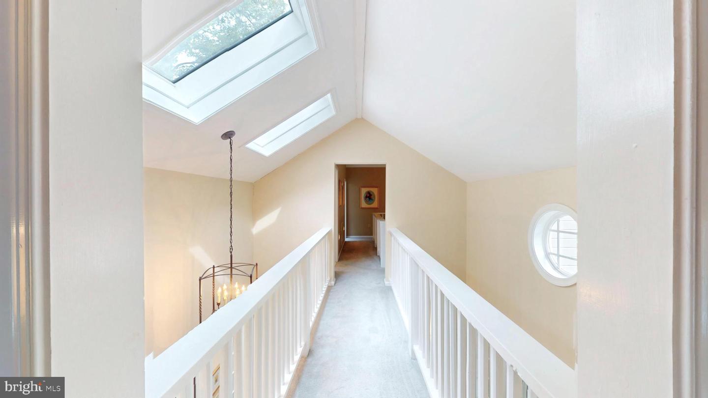 21539 OATLANDS RD, ALDIE, Virginia 20105, 4 Bedrooms Bedrooms, 7 Rooms Rooms,3 BathroomsBathrooms,Residential,For sale,21539 OATLANDS RD,VALO2114972 MLS # VALO2114972