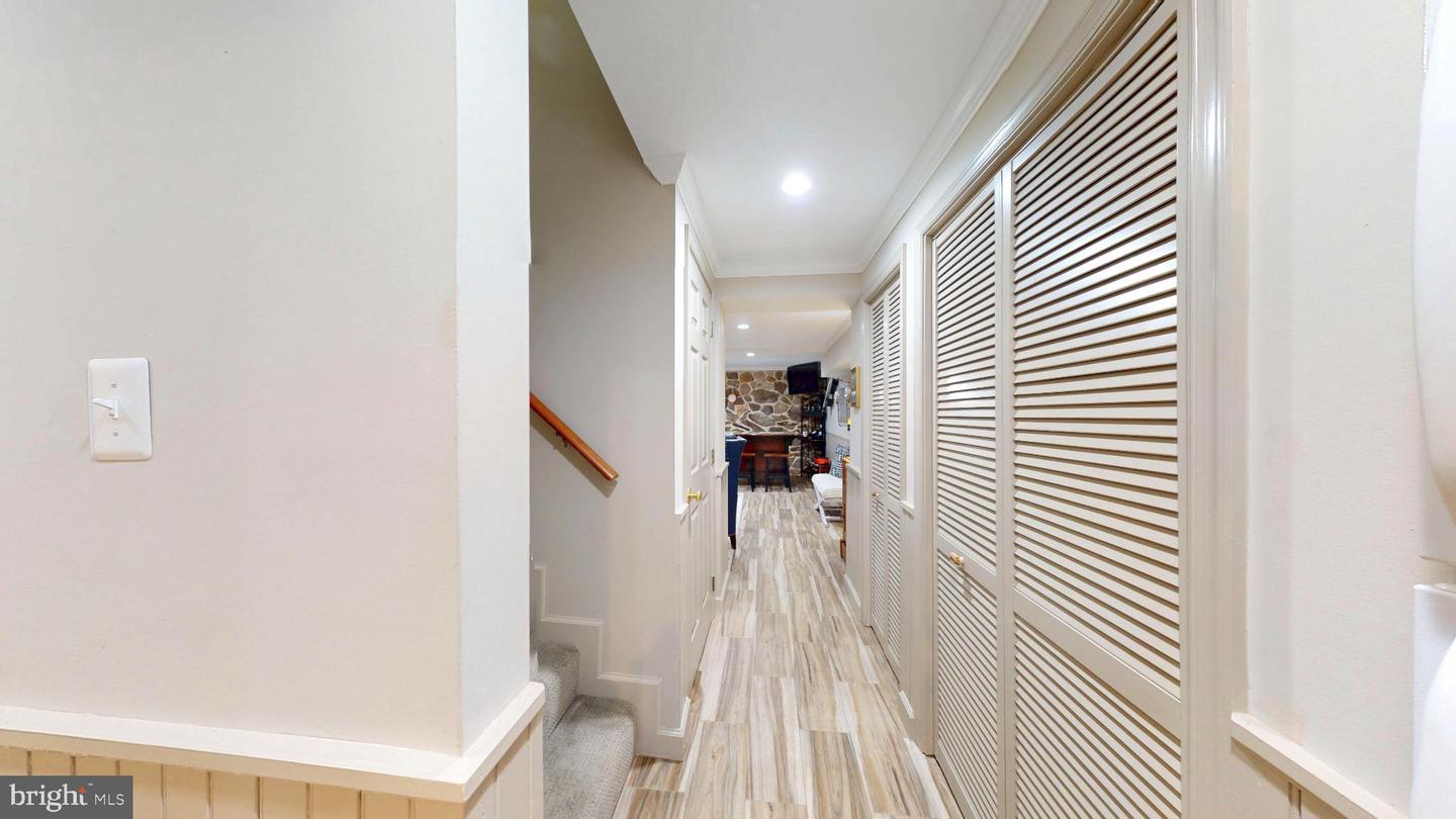 21539 OATLANDS RD, ALDIE, Virginia 20105, 4 Bedrooms Bedrooms, 7 Rooms Rooms,3 BathroomsBathrooms,Residential,For sale,21539 OATLANDS RD,VALO2114972 MLS # VALO2114972