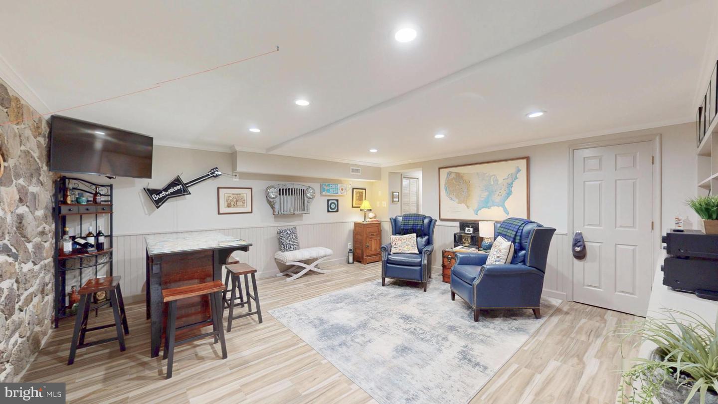 21539 OATLANDS RD, ALDIE, Virginia 20105, 4 Bedrooms Bedrooms, 7 Rooms Rooms,3 BathroomsBathrooms,Residential,For sale,21539 OATLANDS RD,VALO2114972 MLS # VALO2114972