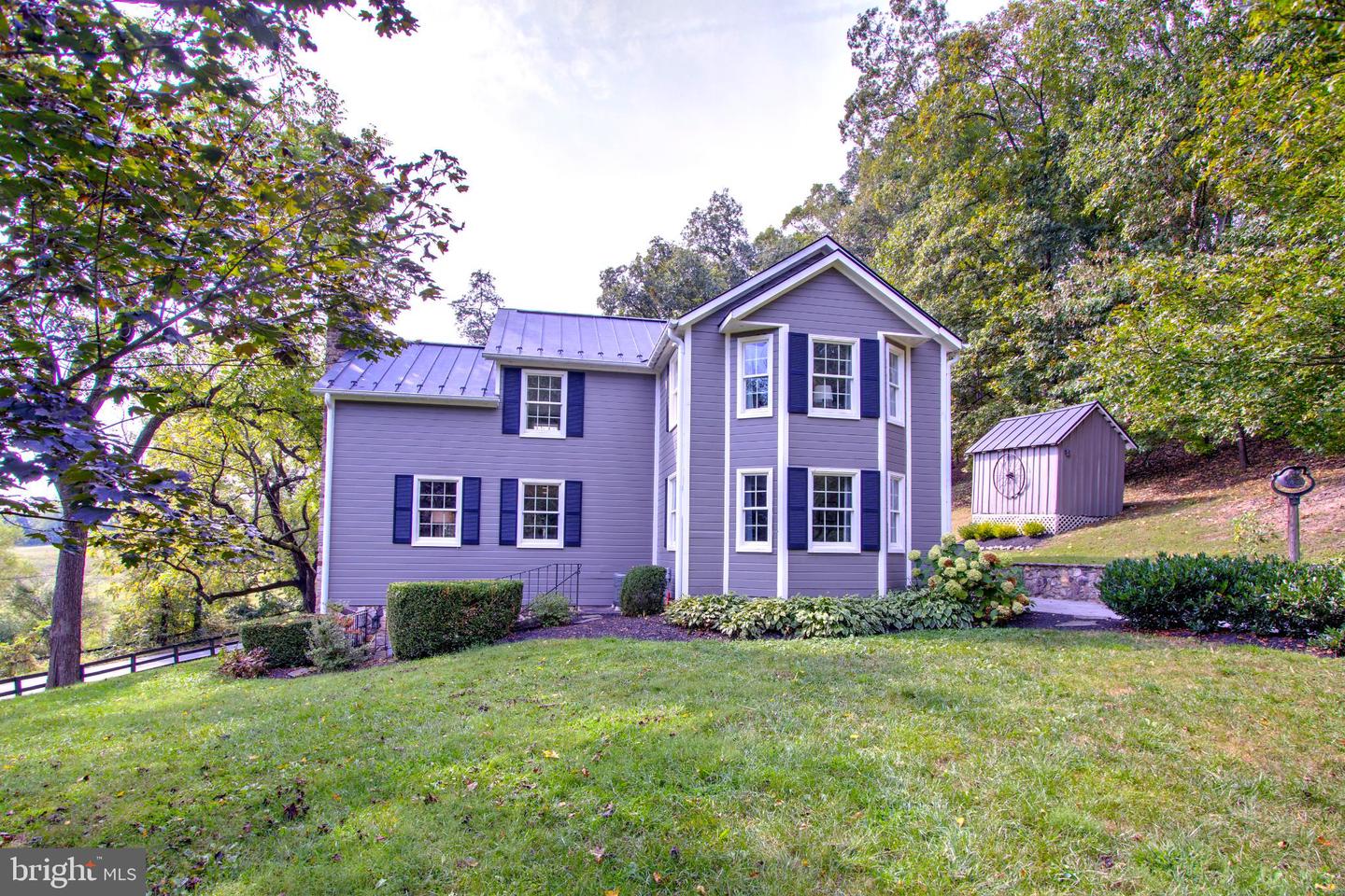 21539 OATLANDS RD, ALDIE, Virginia 20105, 4 Bedrooms Bedrooms, 7 Rooms Rooms,3 BathroomsBathrooms,Residential,For sale,21539 OATLANDS RD,VALO2114972 MLS # VALO2114972