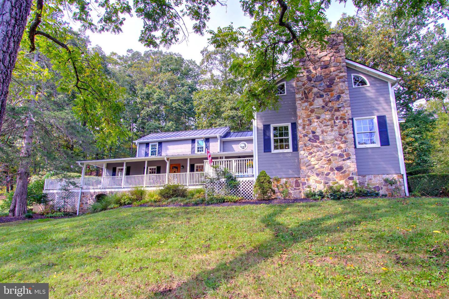 21539 OATLANDS RD, ALDIE, Virginia 20105, 4 Bedrooms Bedrooms, 7 Rooms Rooms,3 BathroomsBathrooms,Residential,For sale,21539 OATLANDS RD,VALO2114972 MLS # VALO2114972