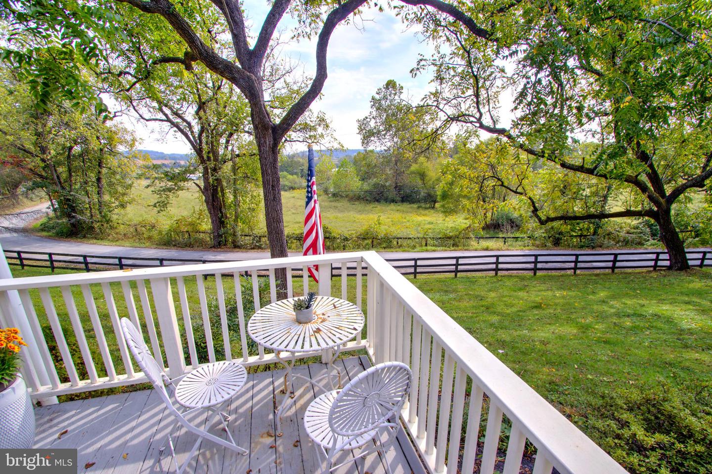 21539 OATLANDS RD, ALDIE, Virginia 20105, 4 Bedrooms Bedrooms, 7 Rooms Rooms,3 BathroomsBathrooms,Residential,For sale,21539 OATLANDS RD,VALO2114972 MLS # VALO2114972