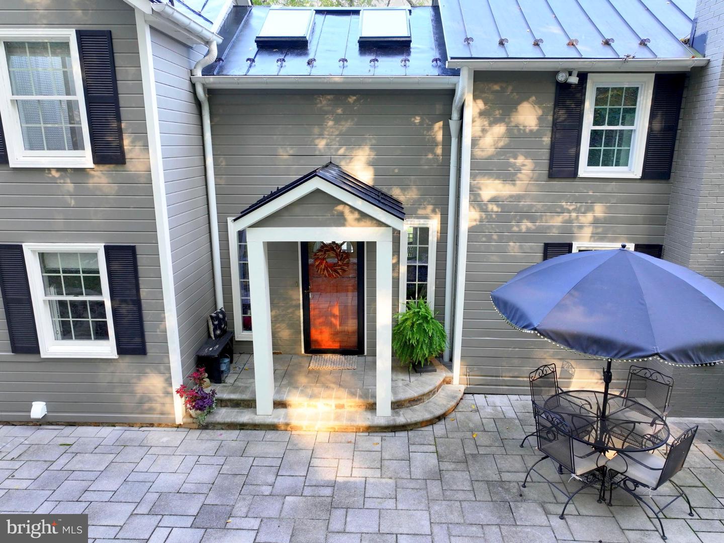 21539 OATLANDS RD, ALDIE, Virginia 20105, 4 Bedrooms Bedrooms, 7 Rooms Rooms,3 BathroomsBathrooms,Residential,For sale,21539 OATLANDS RD,VALO2114972 MLS # VALO2114972