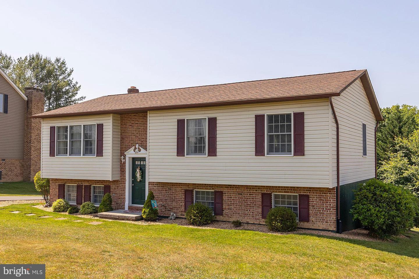 202 MASTERS DR, CROSS JUNCTION, Virginia 22625, 3 Bedrooms Bedrooms, ,2 BathroomsBathrooms,Residential,For sale,202 MASTERS DR,VAFV2039306 MLS # VAFV2039306