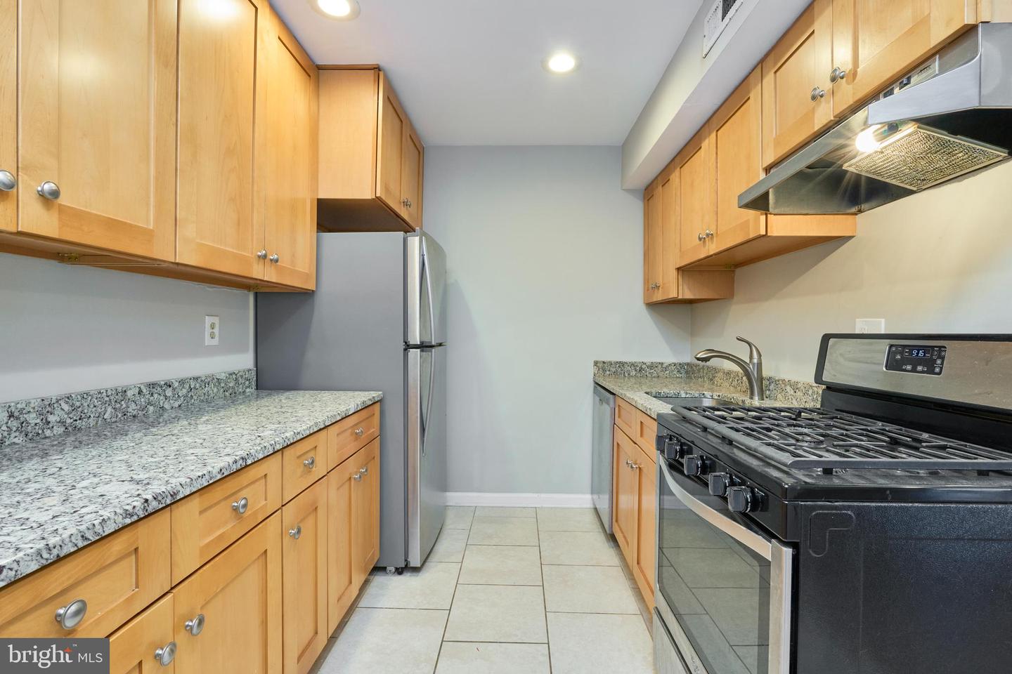 156 HAYCOCK RD #A-6, FALLS CHURCH, Virginia 22046, 1 Bedroom Bedrooms, ,1 BathroomBathrooms,Residential,For sale,156 HAYCOCK RD #A-6,VAFA2003550 MLS # VAFA2003550