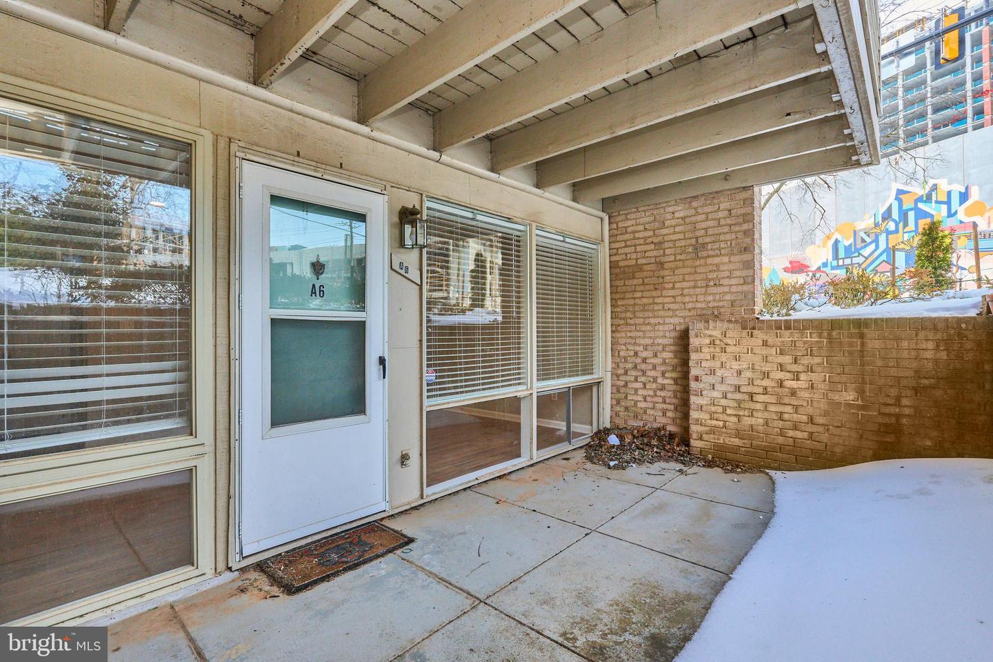 156 HAYCOCK RD #A-6, FALLS CHURCH, Virginia 22046, 1 Bedroom Bedrooms, ,1 BathroomBathrooms,Residential,For sale,156 HAYCOCK RD #A-6,VAFA2003550 MLS # VAFA2003550