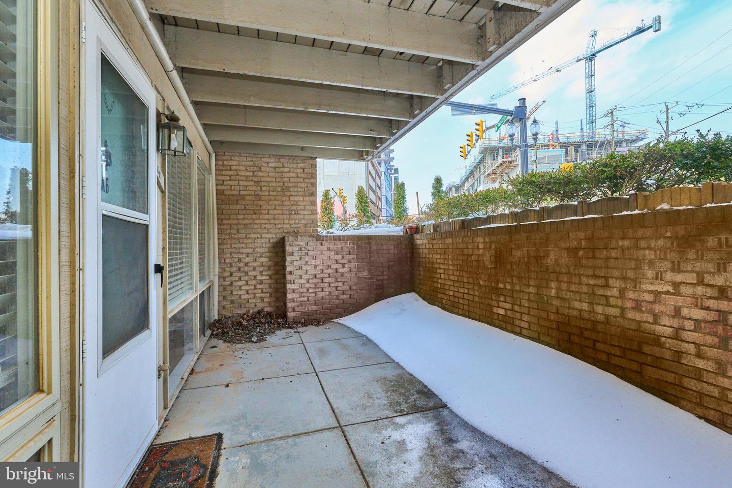 156 HAYCOCK RD #A-6, FALLS CHURCH, Virginia 22046, 1 Bedroom Bedrooms, ,1 BathroomBathrooms,Residential,For sale,156 HAYCOCK RD #A-6,VAFA2003550 MLS # VAFA2003550