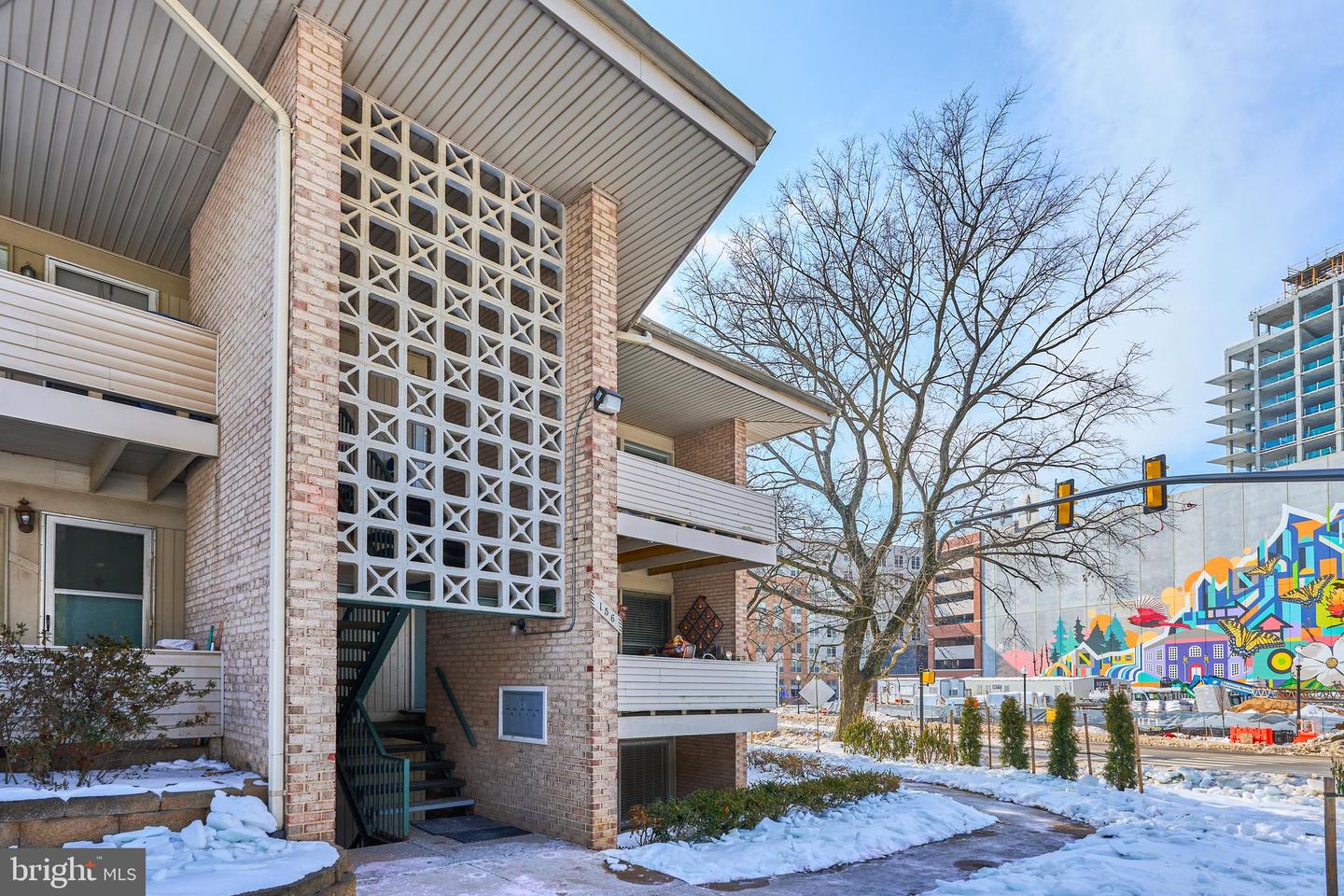 156 HAYCOCK RD #A-6, FALLS CHURCH, Virginia 22046, 1 Bedroom Bedrooms, ,1 BathroomBathrooms,Residential,For sale,156 HAYCOCK RD #A-6,VAFA2003550 MLS # VAFA2003550