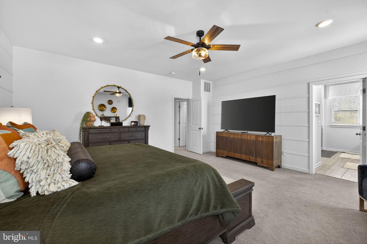 236 LEHIGH DR, WINCHESTER, Virginia 22602, 5 Bedrooms Bedrooms, ,4 BathroomsBathrooms,Residential,For sale,236 LEHIGH DR,VAFV2039318 MLS # VAFV2039318