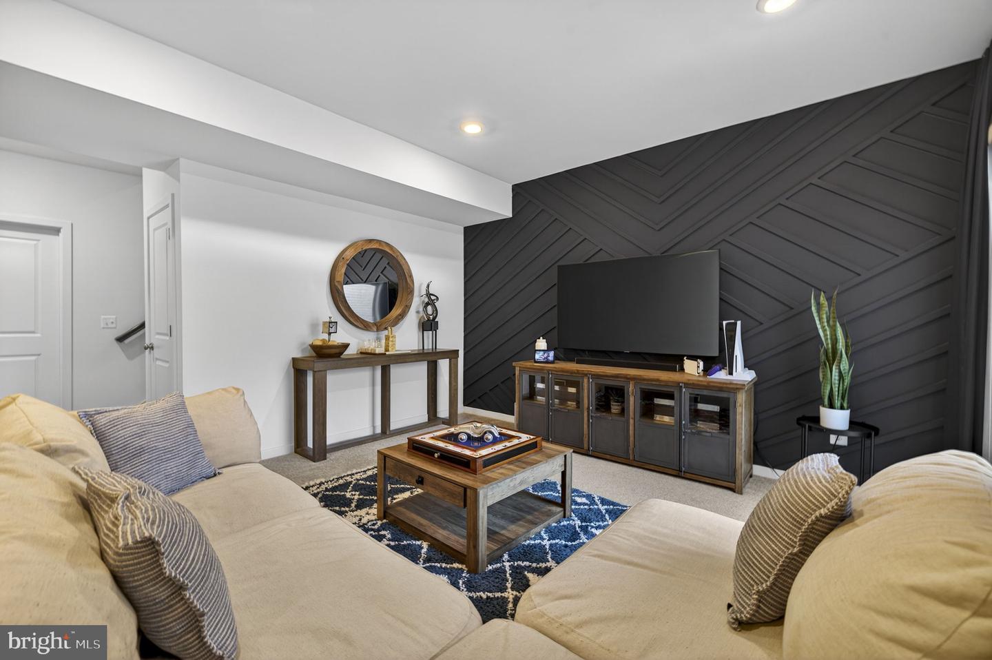 236 LEHIGH DR, WINCHESTER, Virginia 22602, 5 Bedrooms Bedrooms, ,4 BathroomsBathrooms,Residential,For sale,236 LEHIGH DR,VAFV2039318 MLS # VAFV2039318