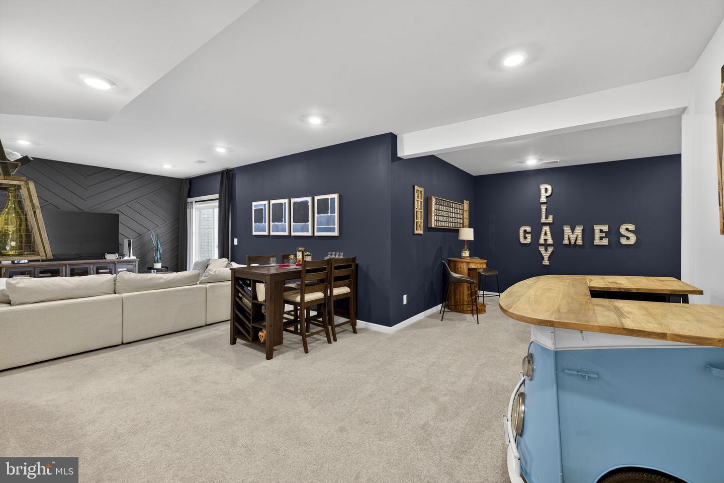 236 LEHIGH DR, WINCHESTER, Virginia 22602, 5 Bedrooms Bedrooms, ,4 BathroomsBathrooms,Residential,For sale,236 LEHIGH DR,VAFV2039318 MLS # VAFV2039318