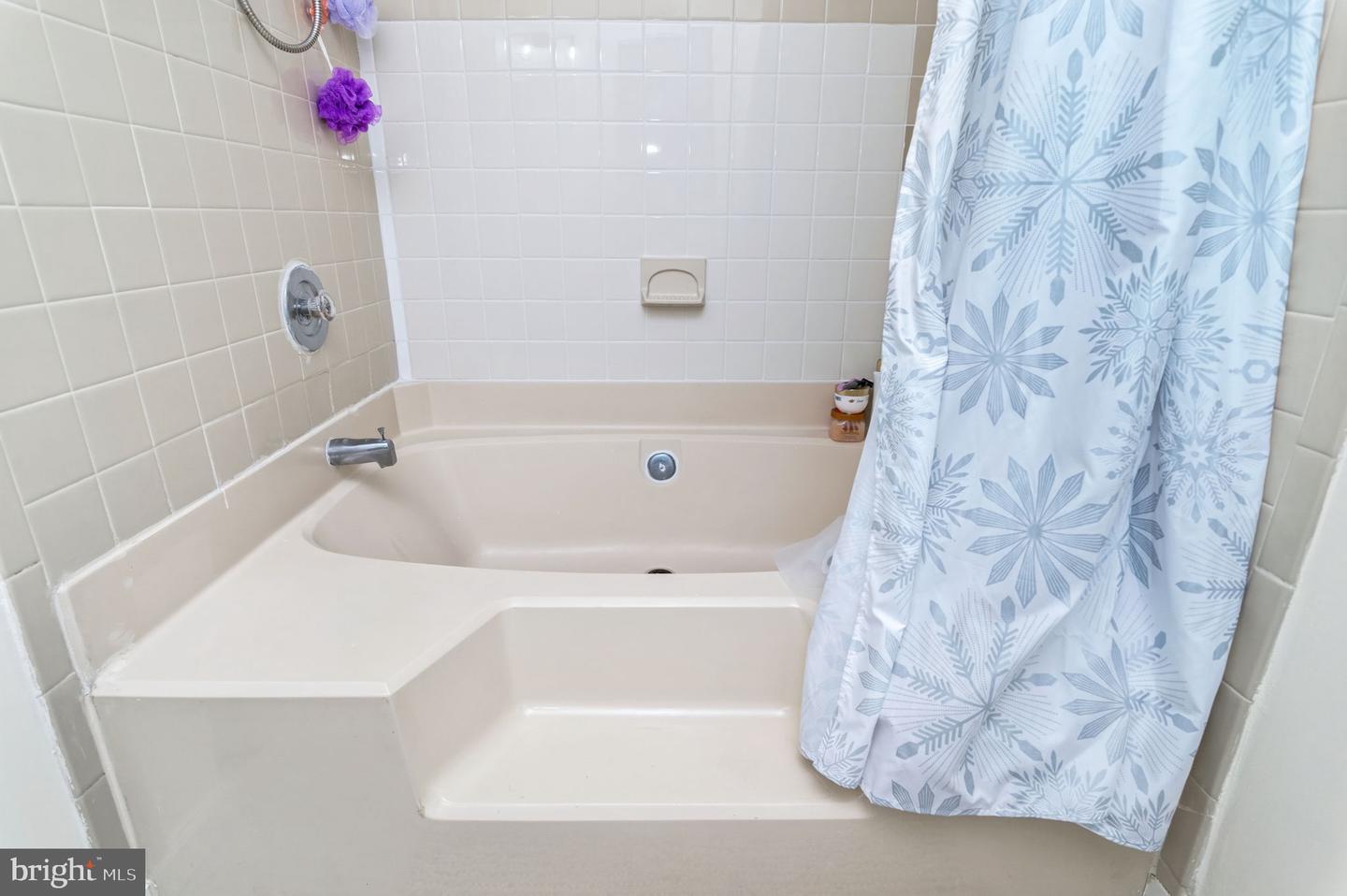 8610-D BEEKMAN PL #10D, ALEXANDRIA, Virginia 22309, 1 Bedroom Bedrooms, ,1 BathroomBathrooms,Residential,For sale,8610-D BEEKMAN PL #10D,VAFX2288496 MLS # VAFX2288496