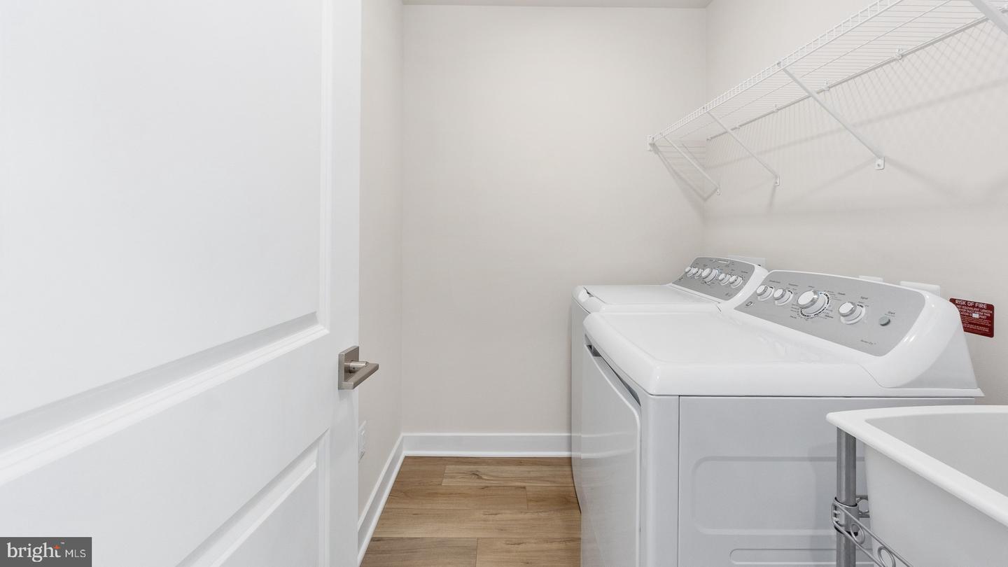 44588 STRABANE TER, ASHBURN, Virginia 20147, 3 Bedrooms Bedrooms, ,2 BathroomsBathrooms,Residential,For sale,44588 STRABANE TER,VALO2115016 MLS # VALO2115016