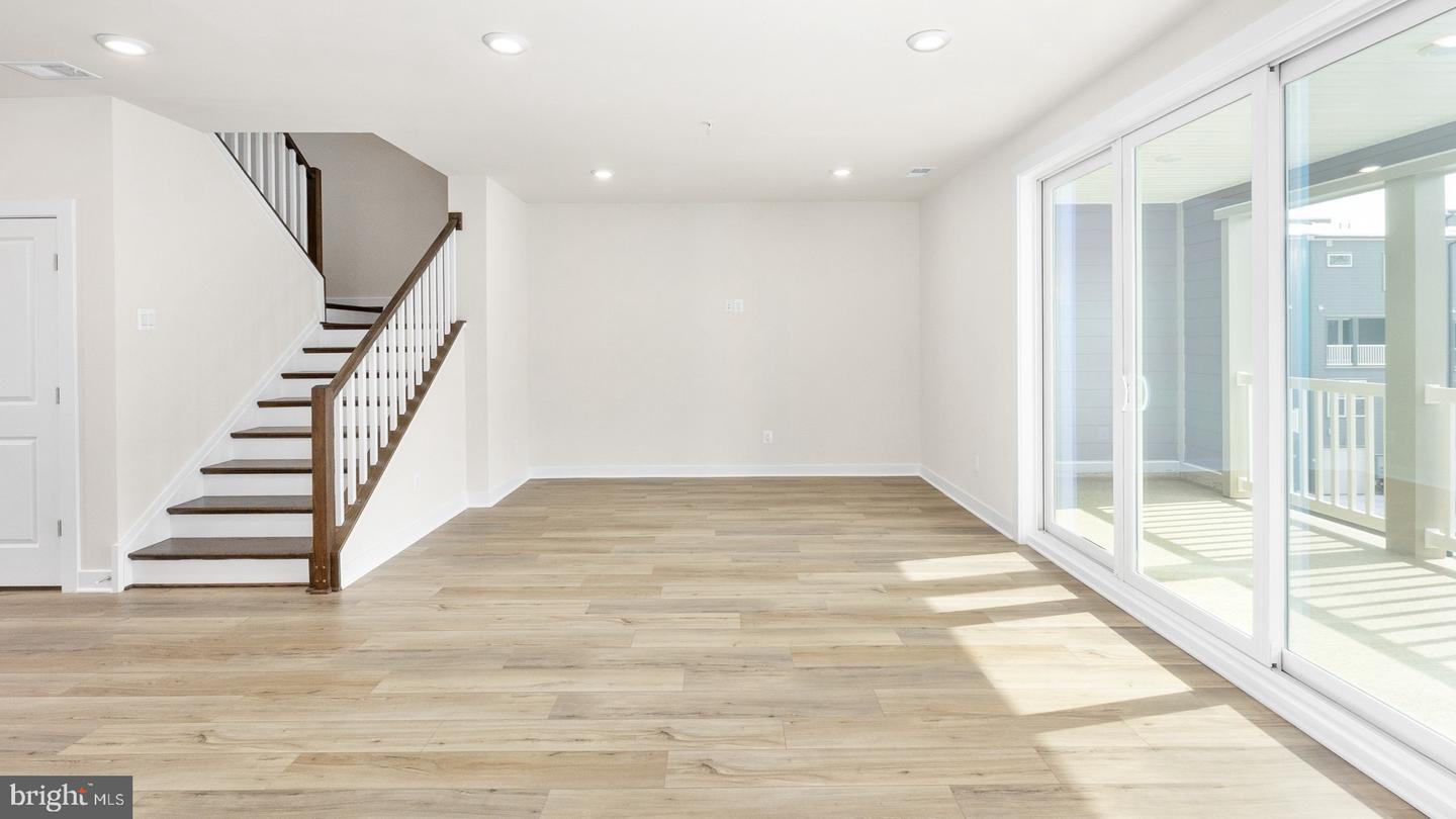 44588 STRABANE TER, ASHBURN, Virginia 20147, 3 Bedrooms Bedrooms, ,2 BathroomsBathrooms,Residential,For sale,44588 STRABANE TER,VALO2115016 MLS # VALO2115016