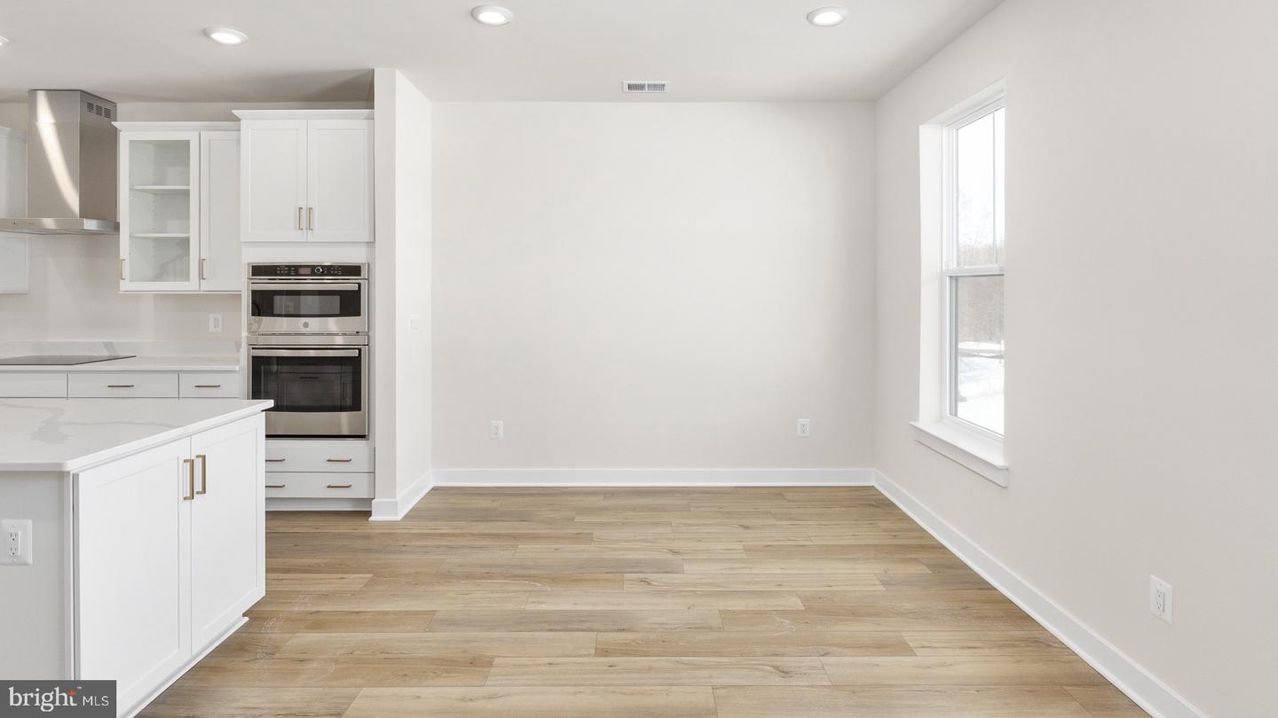 44588 STRABANE TER, ASHBURN, Virginia 20147, 3 Bedrooms Bedrooms, ,2 BathroomsBathrooms,Residential,For sale,44588 STRABANE TER,VALO2115016 MLS # VALO2115016