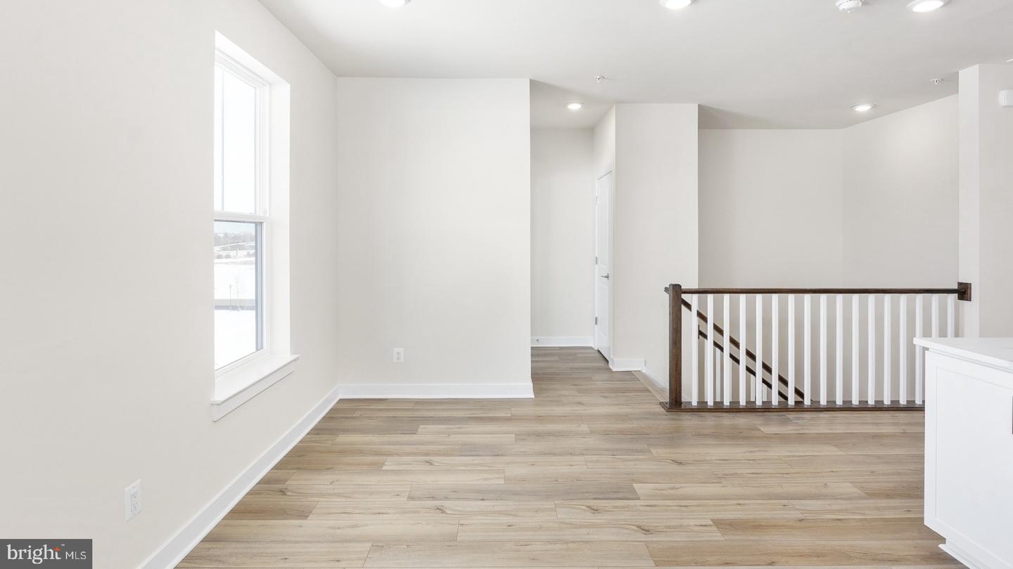 44588 STRABANE TER, ASHBURN, Virginia 20147, 3 Bedrooms Bedrooms, ,2 BathroomsBathrooms,Residential,For sale,44588 STRABANE TER,VALO2115016 MLS # VALO2115016