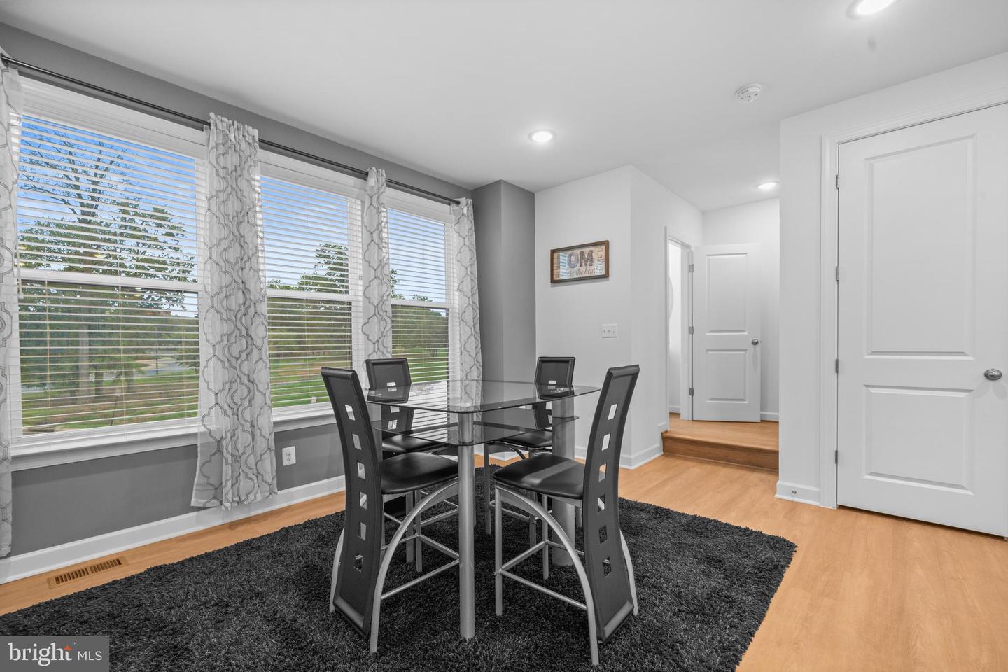 14303 YESLER AVE, CHANTILLY, Virginia 20151, 3 Bedrooms Bedrooms, 8 Rooms Rooms,2 BathroomsBathrooms,Residential,For sale,14303 YESLER AVE,VAFX2288504 MLS # VAFX2288504