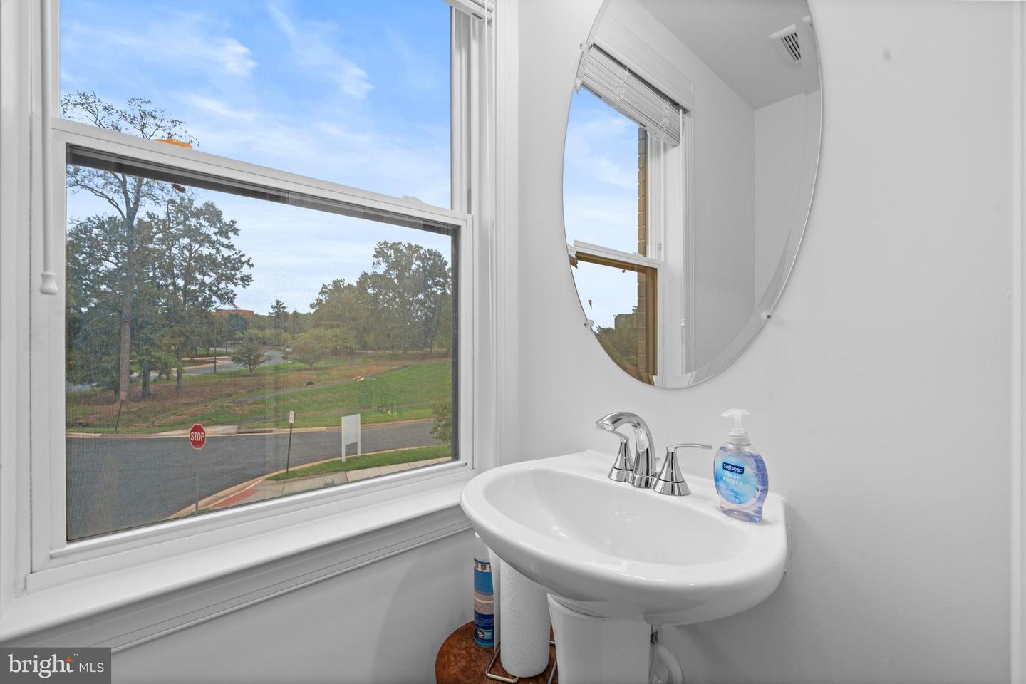 14303 YESLER AVE, CHANTILLY, Virginia 20151, 3 Bedrooms Bedrooms, 8 Rooms Rooms,2 BathroomsBathrooms,Residential,For sale,14303 YESLER AVE,VAFX2288504 MLS # VAFX2288504