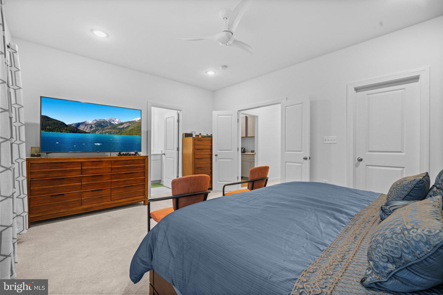 14303 YESLER AVE, CHANTILLY, Virginia 20151, 3 Bedrooms Bedrooms, 8 Rooms Rooms,2 BathroomsBathrooms,Residential,For sale,14303 YESLER AVE,VAFX2288504 MLS # VAFX2288504