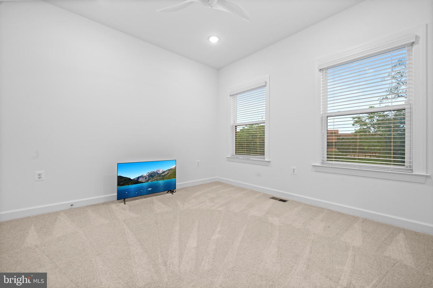 14303 YESLER AVE, CHANTILLY, Virginia 20151, 3 Bedrooms Bedrooms, 8 Rooms Rooms,2 BathroomsBathrooms,Residential,For sale,14303 YESLER AVE,VAFX2288504 MLS # VAFX2288504