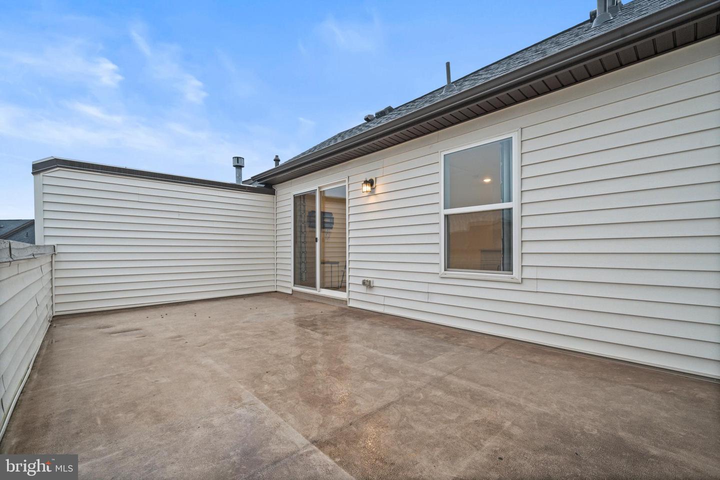 14303 YESLER AVE, CHANTILLY, Virginia 20151, 3 Bedrooms Bedrooms, 8 Rooms Rooms,2 BathroomsBathrooms,Residential,For sale,14303 YESLER AVE,VAFX2288504 MLS # VAFX2288504