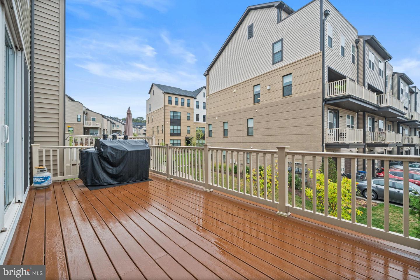 14303 YESLER AVE, CHANTILLY, Virginia 20151, 3 Bedrooms Bedrooms, 8 Rooms Rooms,2 BathroomsBathrooms,Residential,For sale,14303 YESLER AVE,VAFX2288504 MLS # VAFX2288504