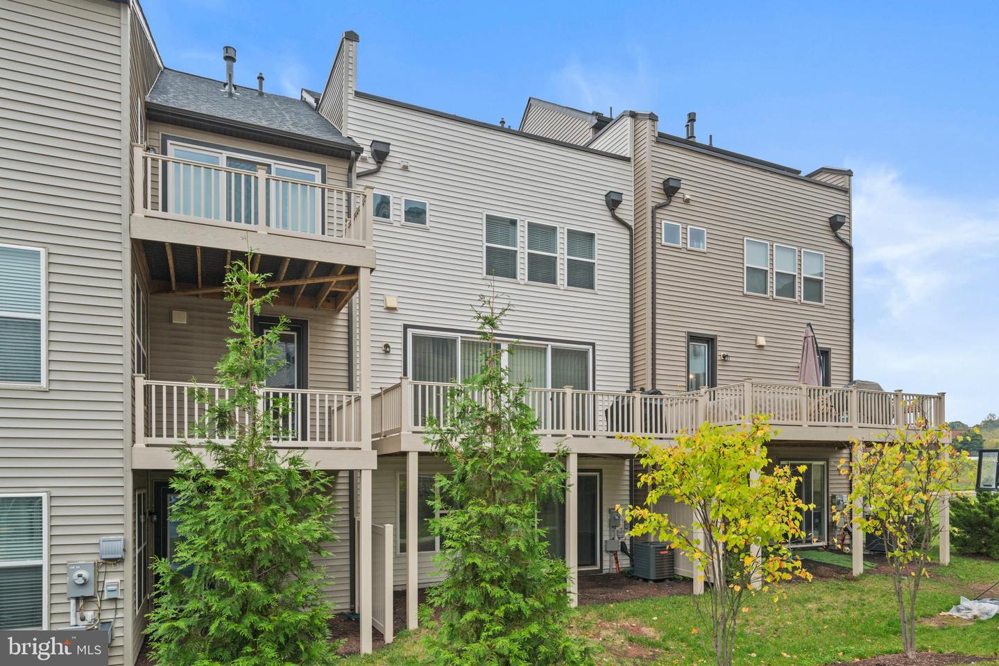 14303 YESLER AVE, CHANTILLY, Virginia 20151, 3 Bedrooms Bedrooms, 8 Rooms Rooms,2 BathroomsBathrooms,Residential,For sale,14303 YESLER AVE,VAFX2288504 MLS # VAFX2288504