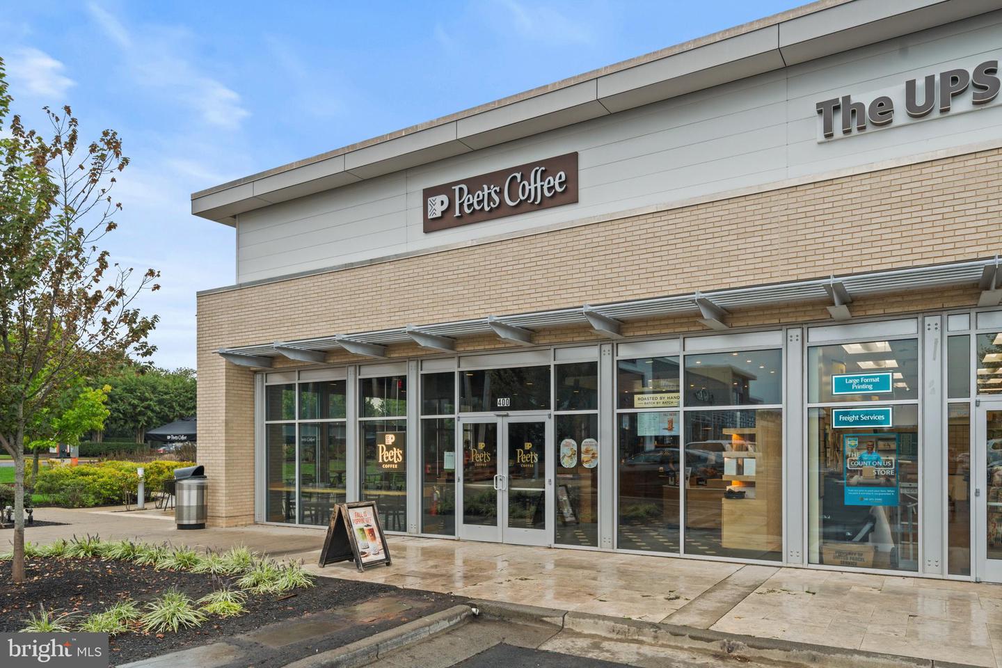 14303 YESLER AVE, CHANTILLY, Virginia 20151, 3 Bedrooms Bedrooms, 8 Rooms Rooms,2 BathroomsBathrooms,Residential,For sale,14303 YESLER AVE,VAFX2288504 MLS # VAFX2288504