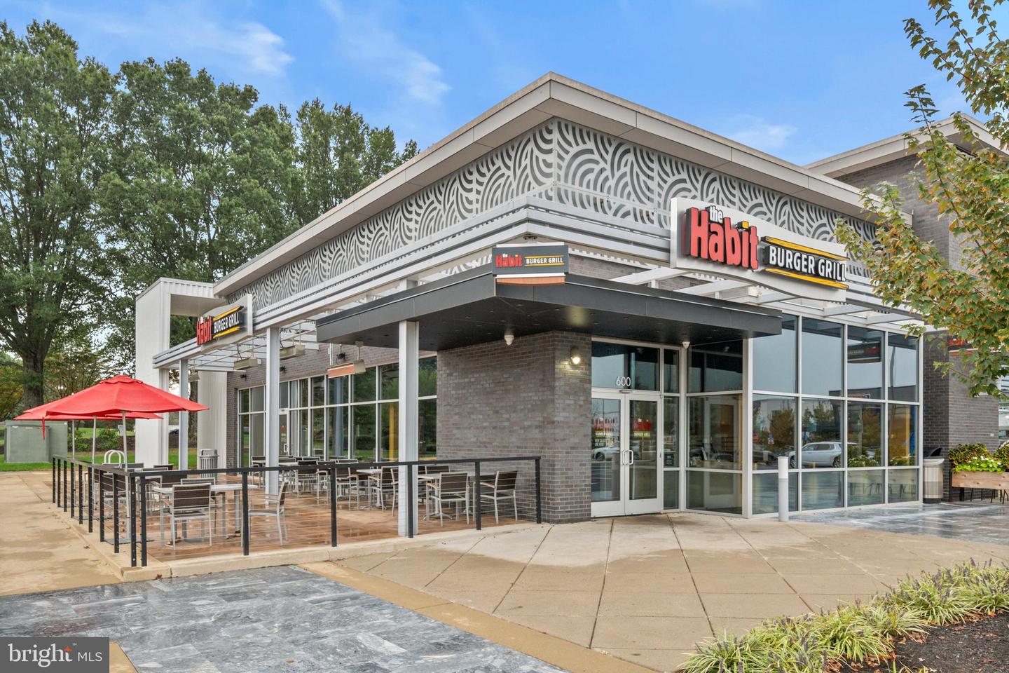 14303 YESLER AVE, CHANTILLY, Virginia 20151, 3 Bedrooms Bedrooms, 8 Rooms Rooms,2 BathroomsBathrooms,Residential,For sale,14303 YESLER AVE,VAFX2288504 MLS # VAFX2288504