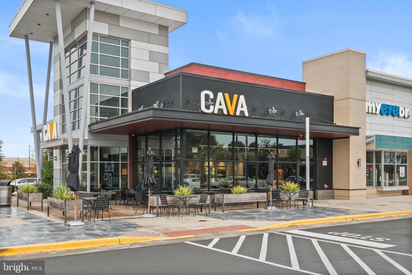 14303 YESLER AVE, CHANTILLY, Virginia 20151, 3 Bedrooms Bedrooms, 8 Rooms Rooms,2 BathroomsBathrooms,Residential,For sale,14303 YESLER AVE,VAFX2288504 MLS # VAFX2288504