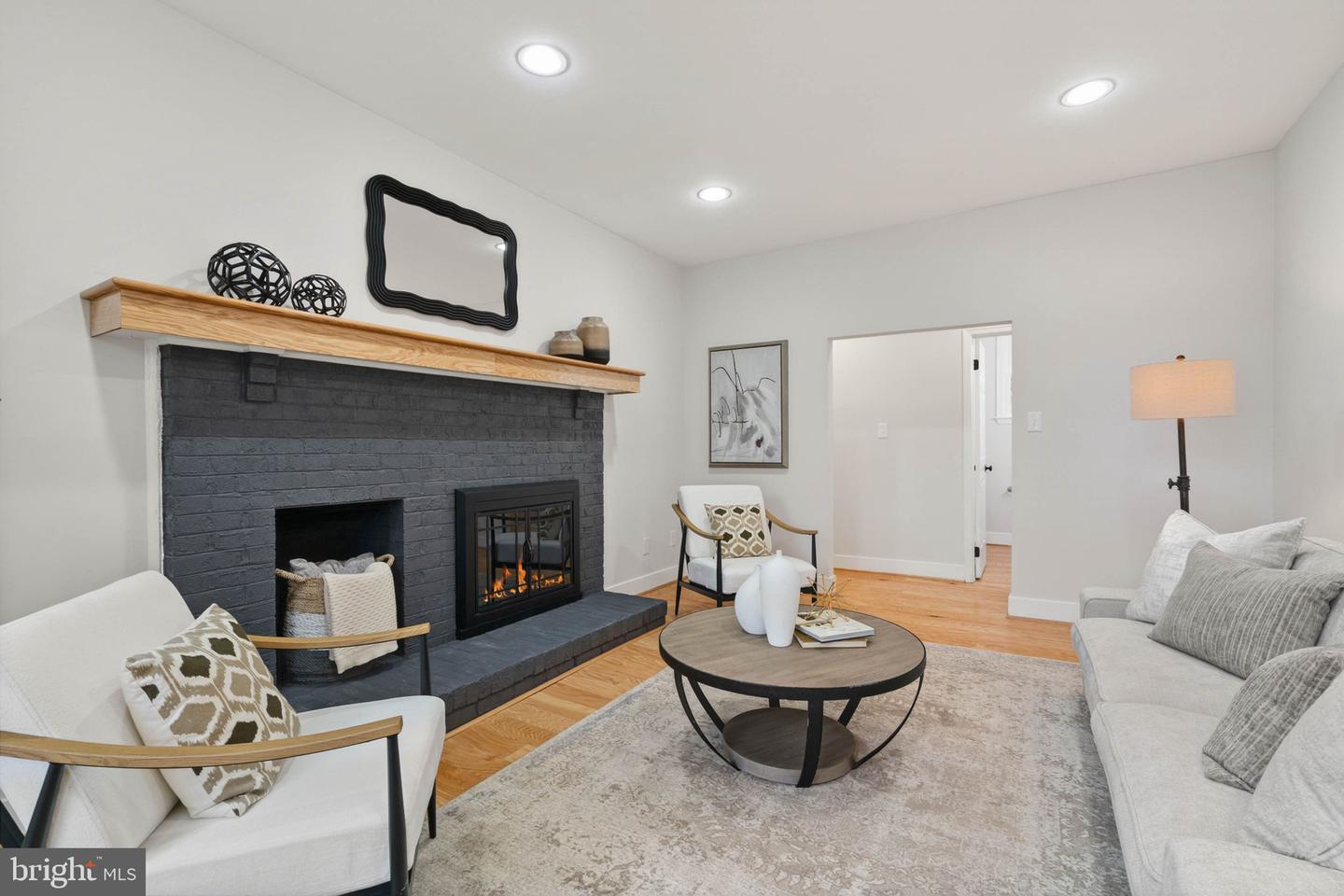 2678 OAKTON GLEN DR, VIENNA, Virginia 22181, 5 Bedrooms Bedrooms, ,3 BathroomsBathrooms,Residential,For sale,2678 OAKTON GLEN DR,VAFX2288252 MLS # VAFX2288252