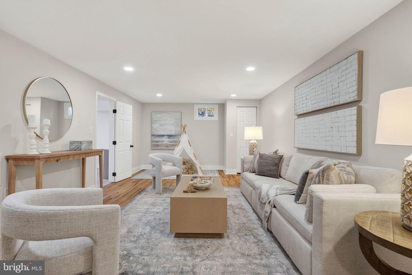 2678 OAKTON GLEN DR, VIENNA, Virginia 22181, 5 Bedrooms Bedrooms, ,3 BathroomsBathrooms,Residential,For sale,2678 OAKTON GLEN DR,VAFX2288252 MLS # VAFX2288252