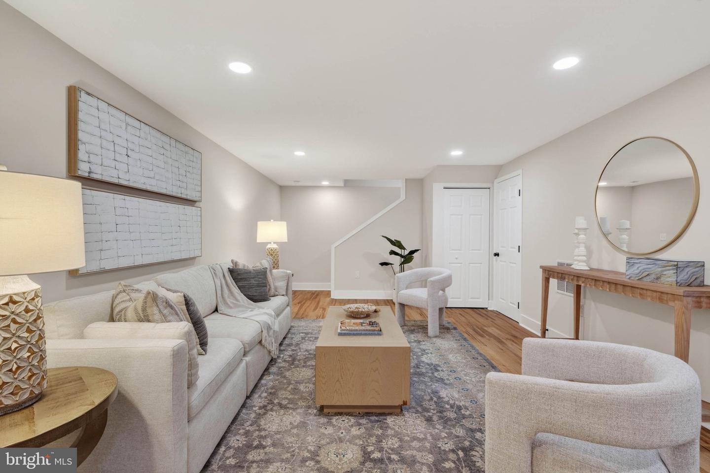 2678 OAKTON GLEN DR, VIENNA, Virginia 22181, 5 Bedrooms Bedrooms, ,3 BathroomsBathrooms,Residential,For sale,2678 OAKTON GLEN DR,VAFX2288252 MLS # VAFX2288252