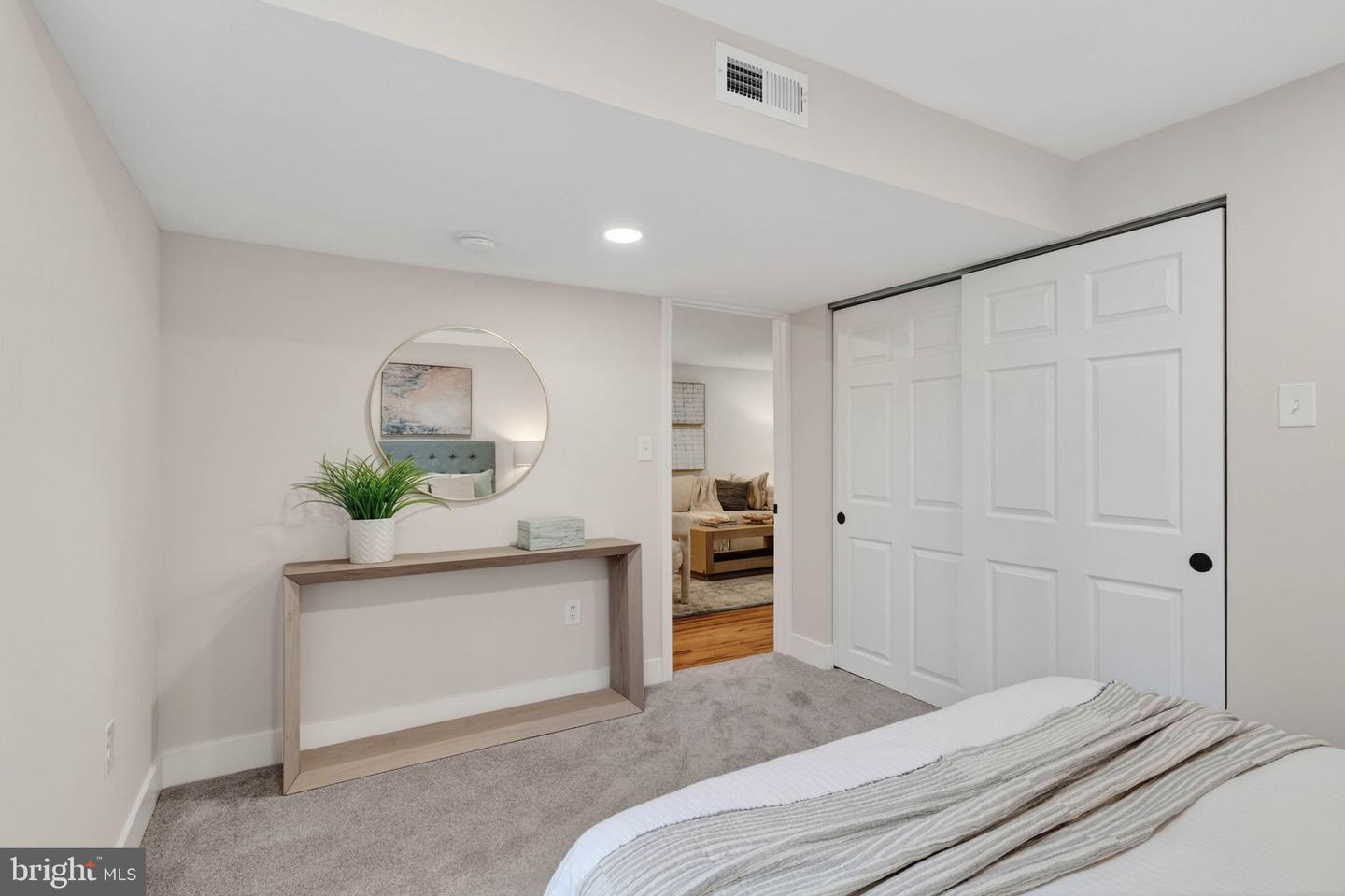 2678 OAKTON GLEN DR, VIENNA, Virginia 22181, 5 Bedrooms Bedrooms, ,3 BathroomsBathrooms,Residential,For sale,2678 OAKTON GLEN DR,VAFX2288252 MLS # VAFX2288252