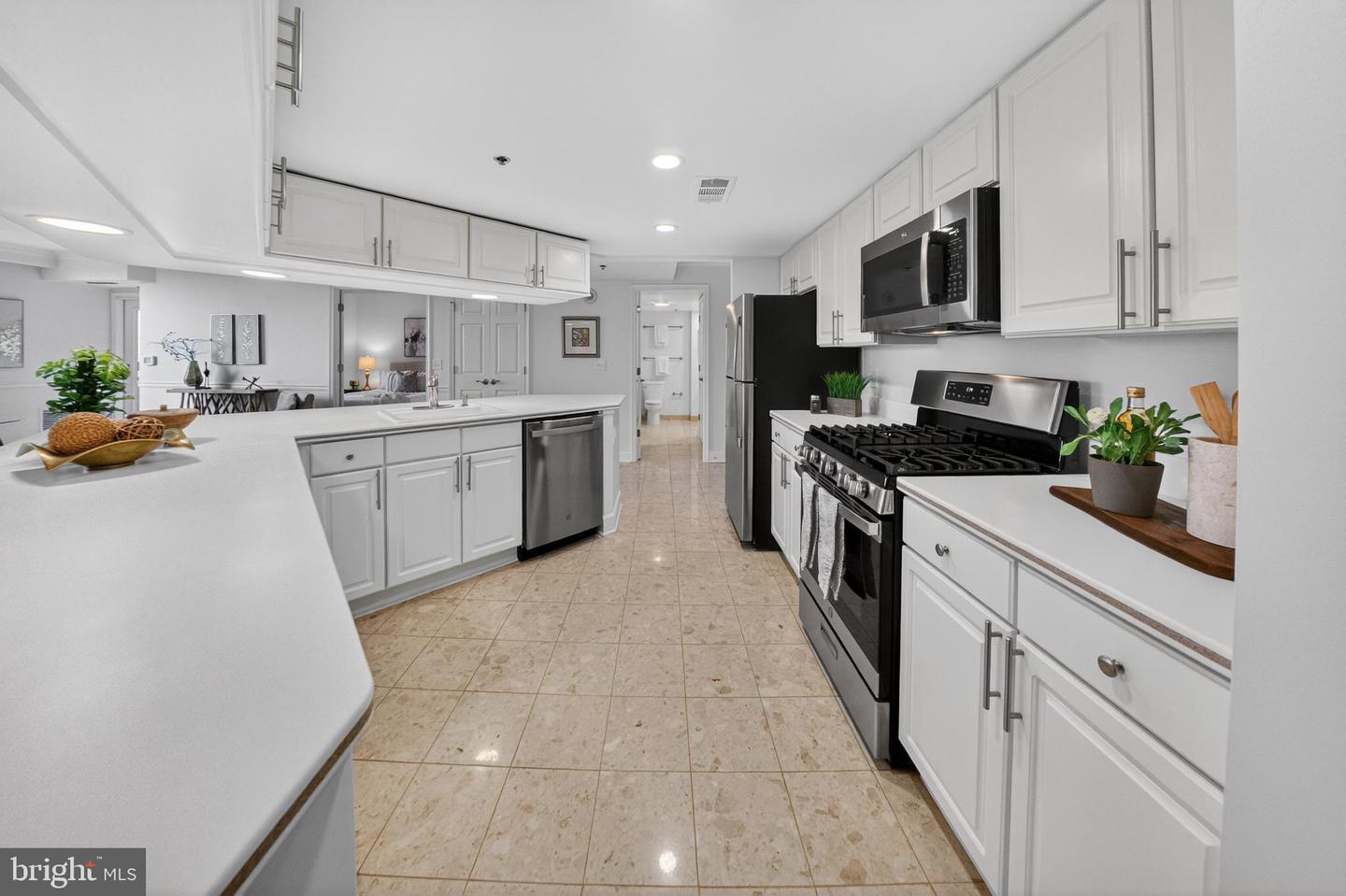 1276 N WAYNE ST #622, ARLINGTON, Virginia 22201, 3 Bedrooms Bedrooms, ,2 BathroomsBathrooms,Residential,For sale,1276 N WAYNE ST #622,VAAR2068298 MLS # VAAR2068298