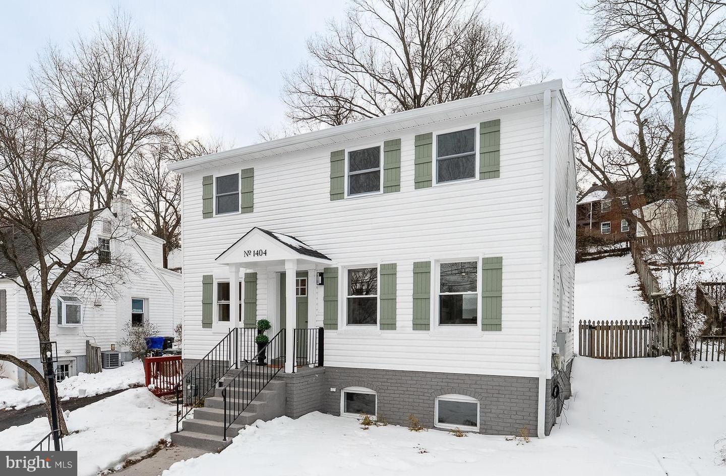 1404 N POWHATAN ST, ARLINGTON, Virginia 22205, 3 Bedrooms Bedrooms, ,4 BathroomsBathrooms,Residential,For sale,1404 N POWHATAN ST,VAAR2068332 MLS # VAAR2068332