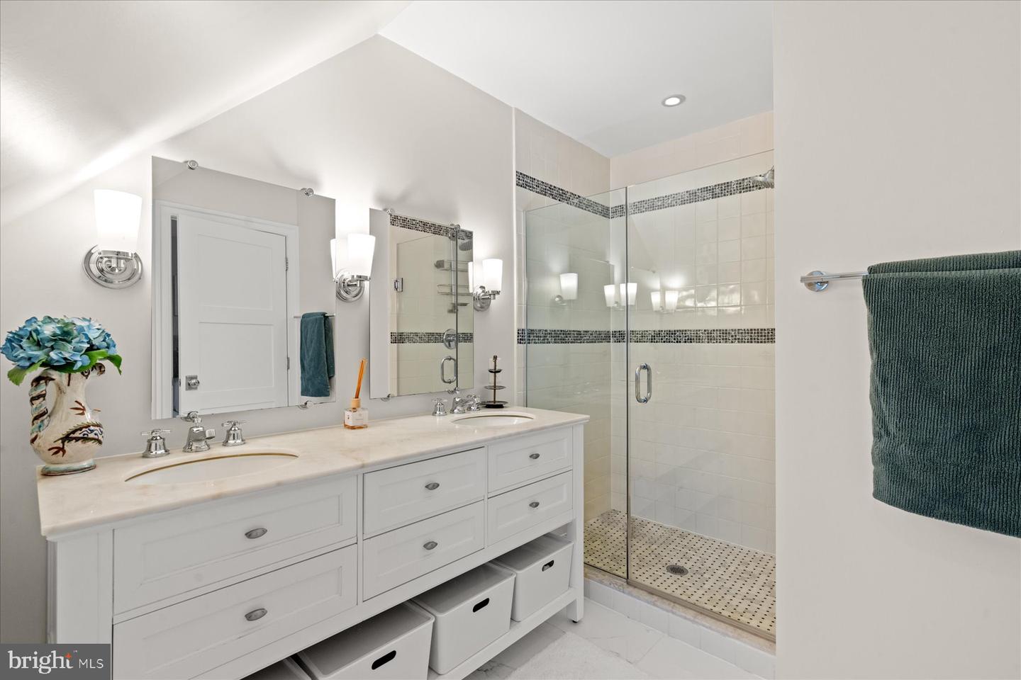 2014 KALORAMA RD NW #7, WASHINGTON, District Of Columbia 20009, 2 Bedrooms Bedrooms, ,2 BathroomsBathrooms,Residential,For sale,2014 KALORAMA RD NW #7,DCDC2244166 MLS # DCDC2244166