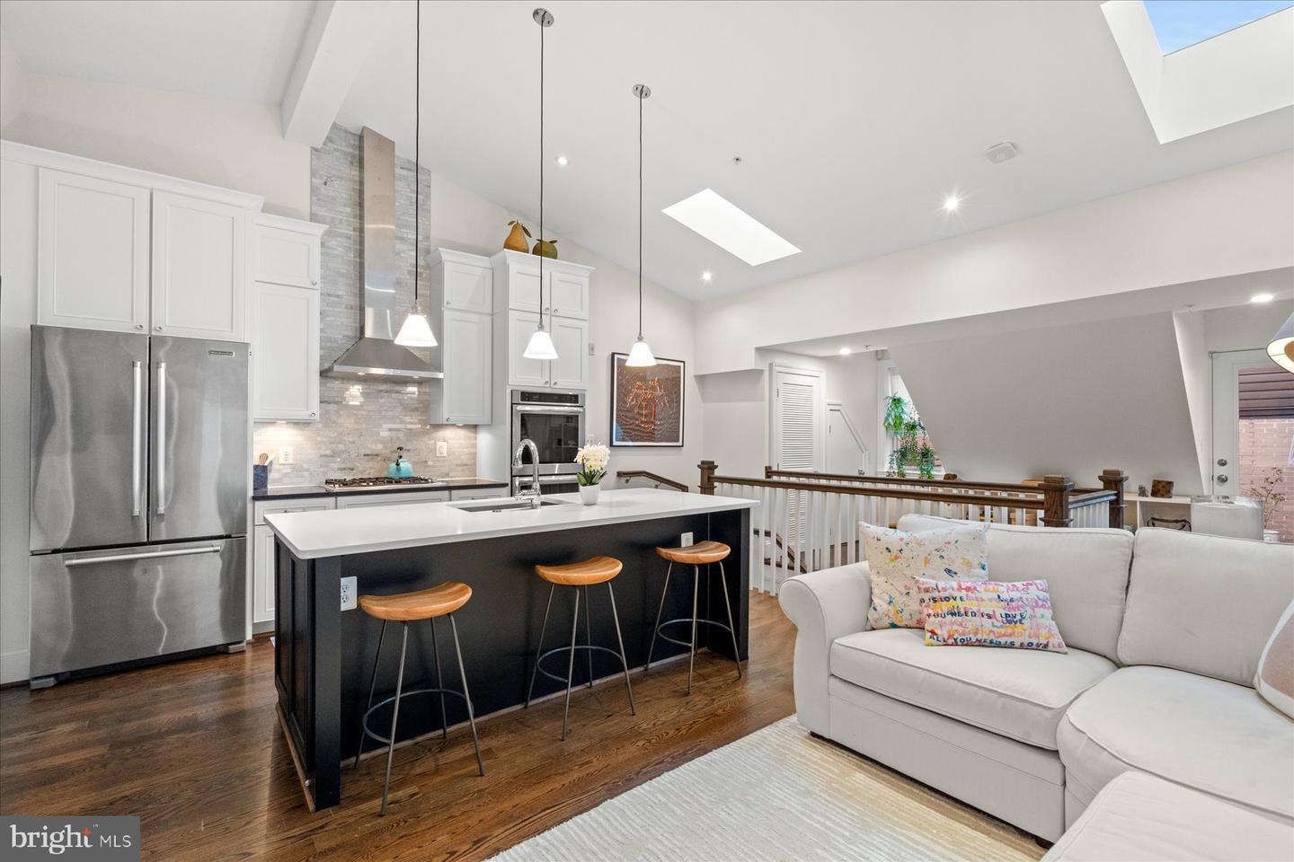 2014 KALORAMA RD NW #7, WASHINGTON, District Of Columbia 20009, 2 Bedrooms Bedrooms, ,2 BathroomsBathrooms,Residential,For sale,2014 KALORAMA RD NW #7,DCDC2244166 MLS # DCDC2244166