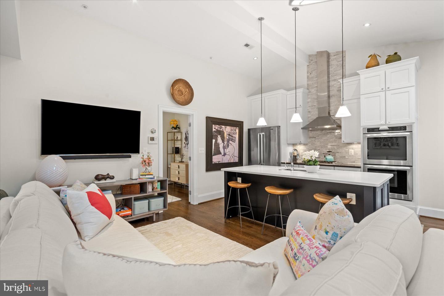 2014 KALORAMA RD NW #7, WASHINGTON, District Of Columbia 20009, 2 Bedrooms Bedrooms, ,2 BathroomsBathrooms,Residential,For sale,2014 KALORAMA RD NW #7,DCDC2244166 MLS # DCDC2244166