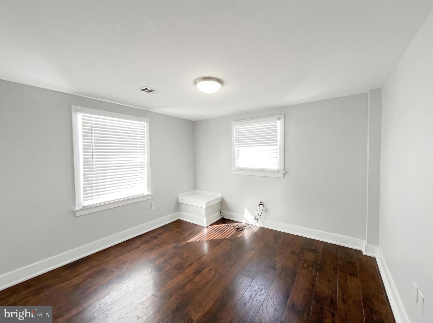 6515 CARRIAGE DR, ALEXANDRIA, Virginia 22310, 4 Bedrooms Bedrooms, ,3 BathroomsBathrooms,Residential,For sale,6515 CARRIAGE DR,VAFX2288468 MLS # VAFX2288468