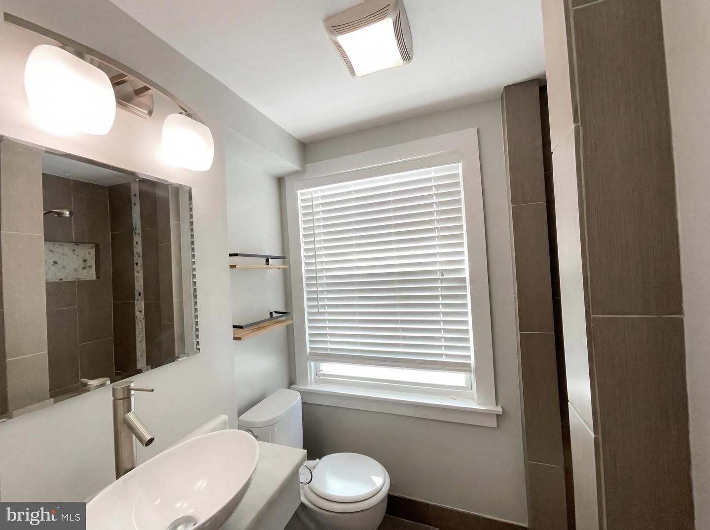 6515 CARRIAGE DR, ALEXANDRIA, Virginia 22310, 4 Bedrooms Bedrooms, ,3 BathroomsBathrooms,Residential,For sale,6515 CARRIAGE DR,VAFX2288468 MLS # VAFX2288468