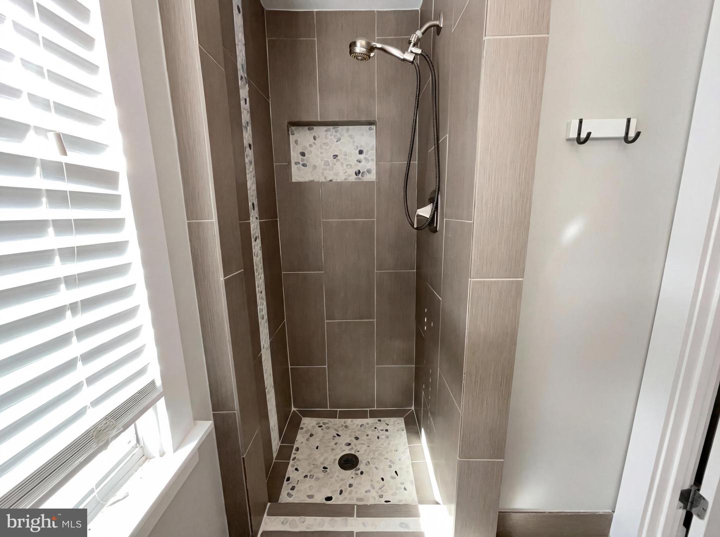 6515 CARRIAGE DR, ALEXANDRIA, Virginia 22310, 4 Bedrooms Bedrooms, ,3 BathroomsBathrooms,Residential,For sale,6515 CARRIAGE DR,VAFX2288468 MLS # VAFX2288468