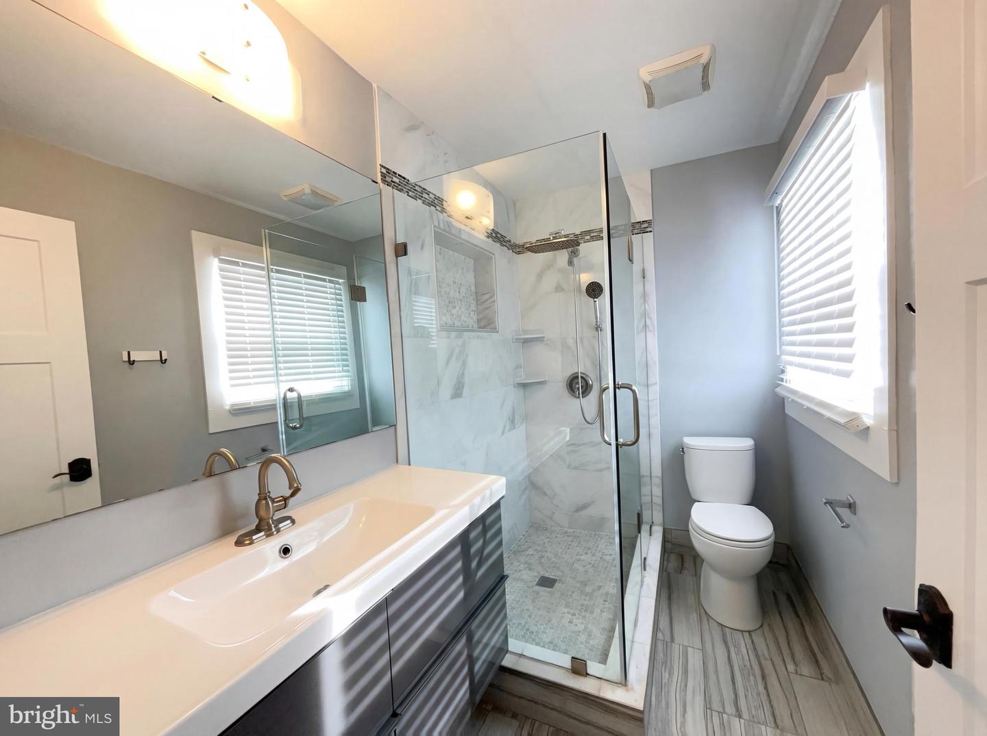 6515 CARRIAGE DR, ALEXANDRIA, Virginia 22310, 4 Bedrooms Bedrooms, ,3 BathroomsBathrooms,Residential,For sale,6515 CARRIAGE DR,VAFX2288468 MLS # VAFX2288468