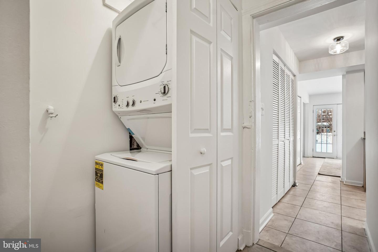 423 20TH ST NE, WASHINGTON, District Of Columbia 20002, 2 Bedrooms Bedrooms, ,1 BathroomBathrooms,Residential,For sale,423 20TH ST NE,DCDC2244410 MLS # DCDC2244410