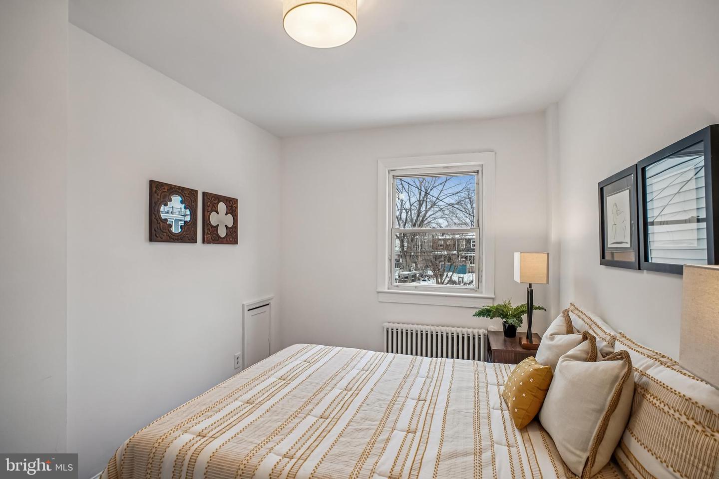 423 20TH ST NE, WASHINGTON, District Of Columbia 20002, 2 Bedrooms Bedrooms, ,1 BathroomBathrooms,Residential,For sale,423 20TH ST NE,DCDC2244410 MLS # DCDC2244410