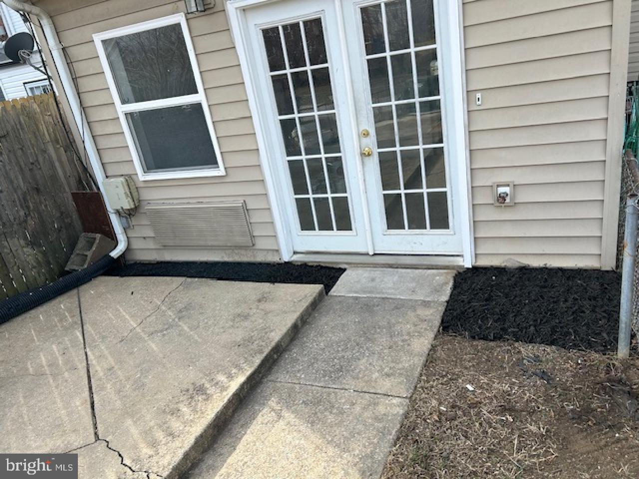 423 20TH ST NE, WASHINGTON, District Of Columbia 20002, 2 Bedrooms Bedrooms, ,1 BathroomBathrooms,Residential,For sale,423 20TH ST NE,DCDC2244410 MLS # DCDC2244410